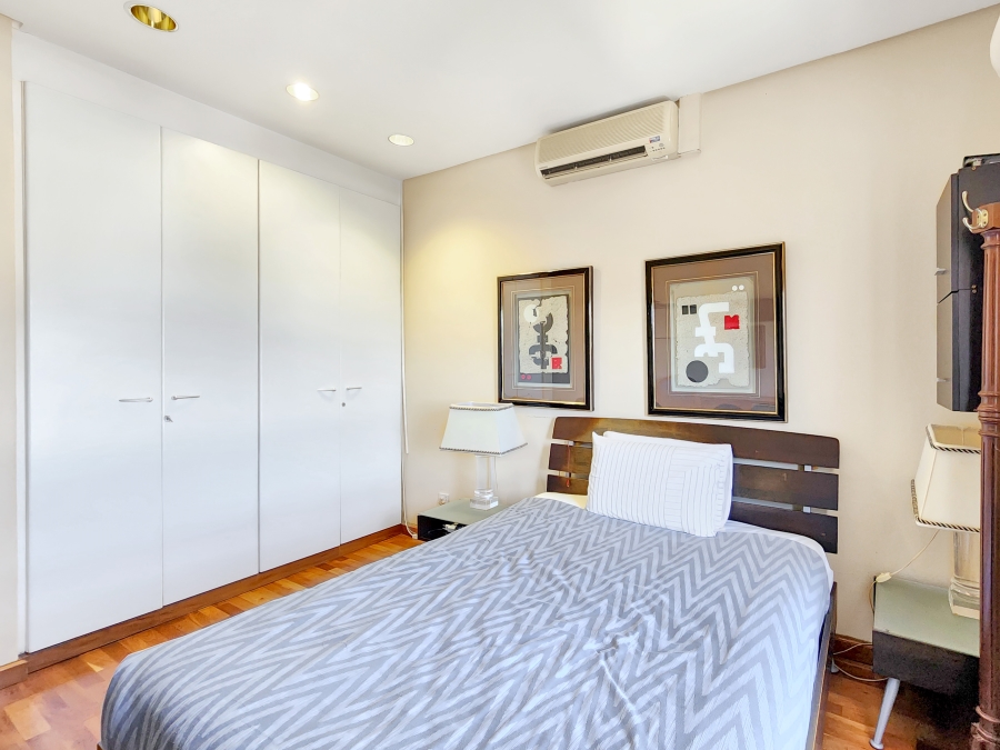 4 Bedroom Property for Sale in Sea Point Western Cape